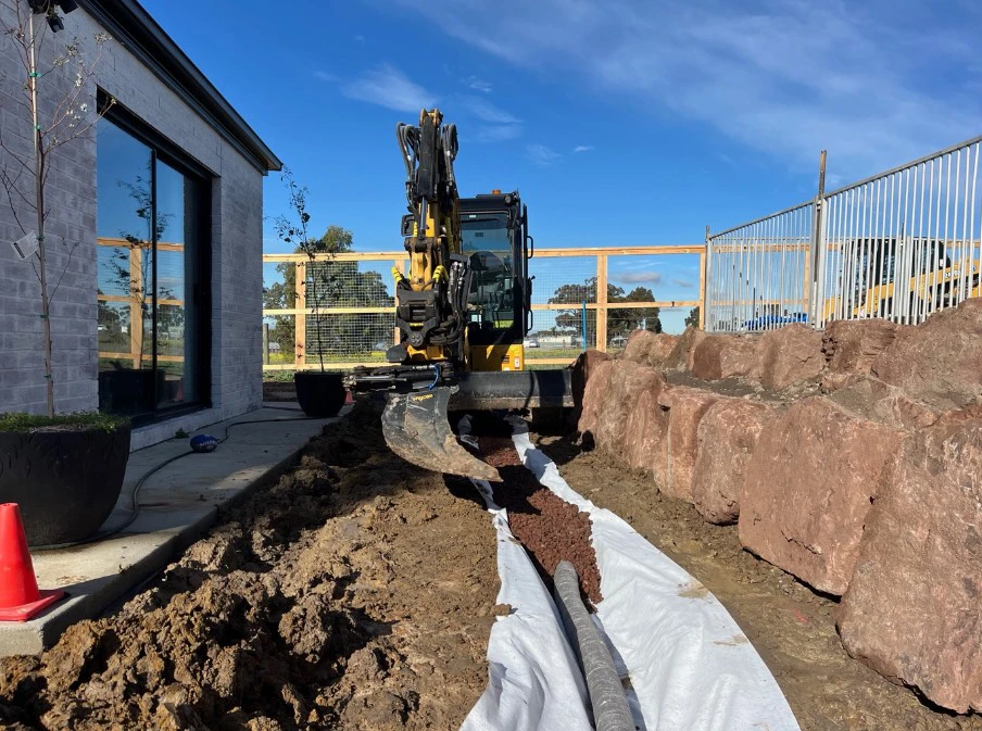 greenvale_retaining_wall_drainage_excavator