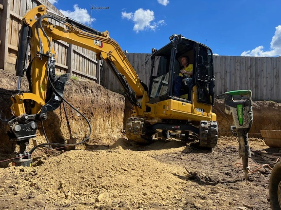 viewbank_retaining_wall_post_holes